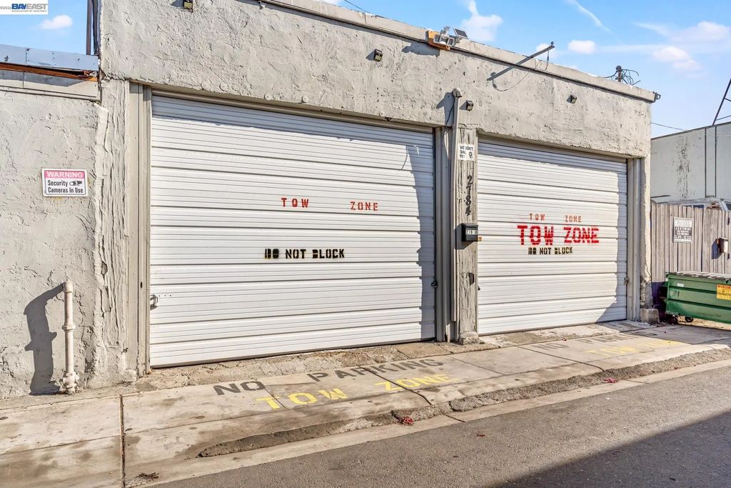 812 Lisbon Ave, Oakland