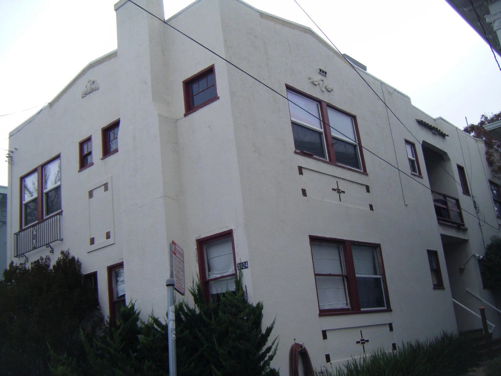 3920 Clarke Street, Oakland