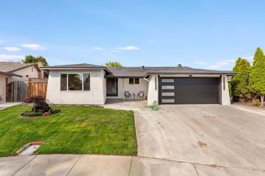 34843 Warwick Court, Fremont