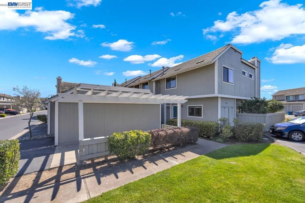 828 Columba Ln, Foster City