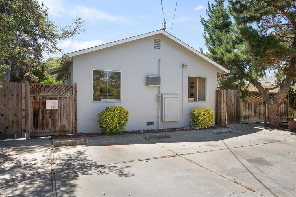 10157 Alhambra Avenue, Cupertino