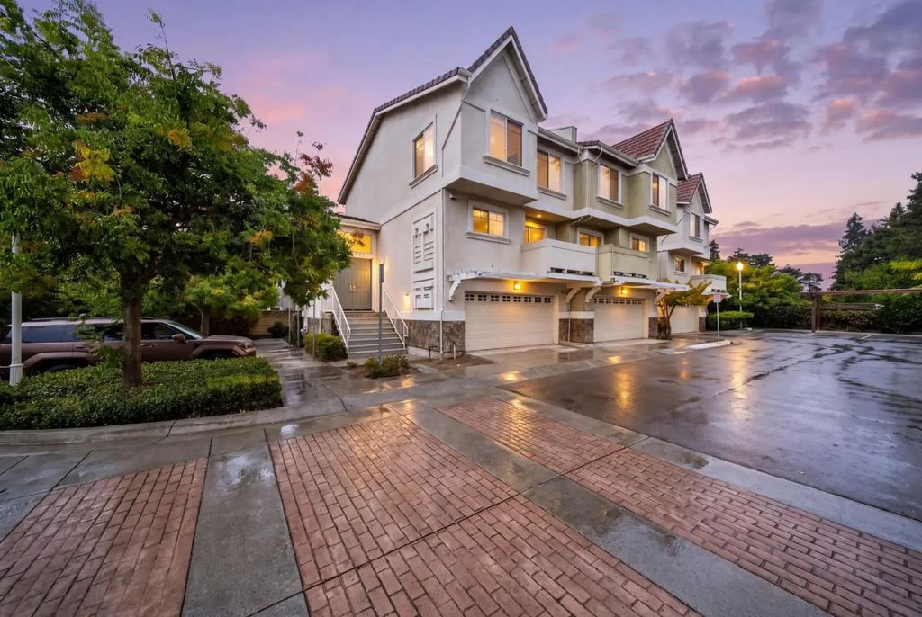 38251 Eggers Common, Fremont