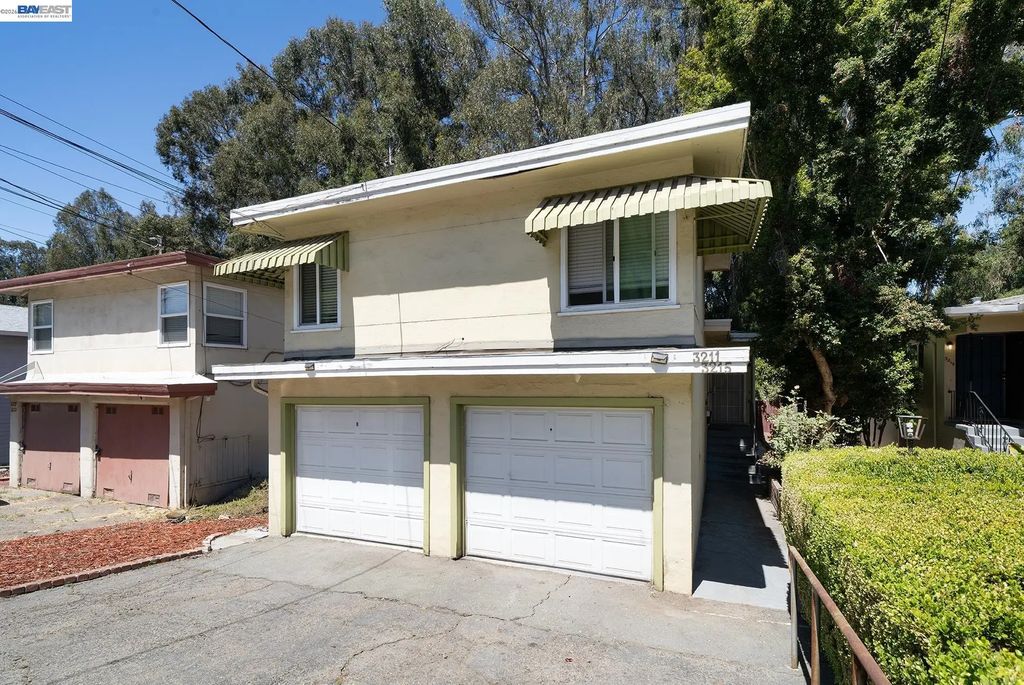 3211 Courtland Ave, Oakland