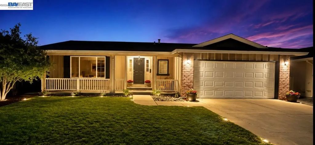 35831 Caxton Pl, Fremont
