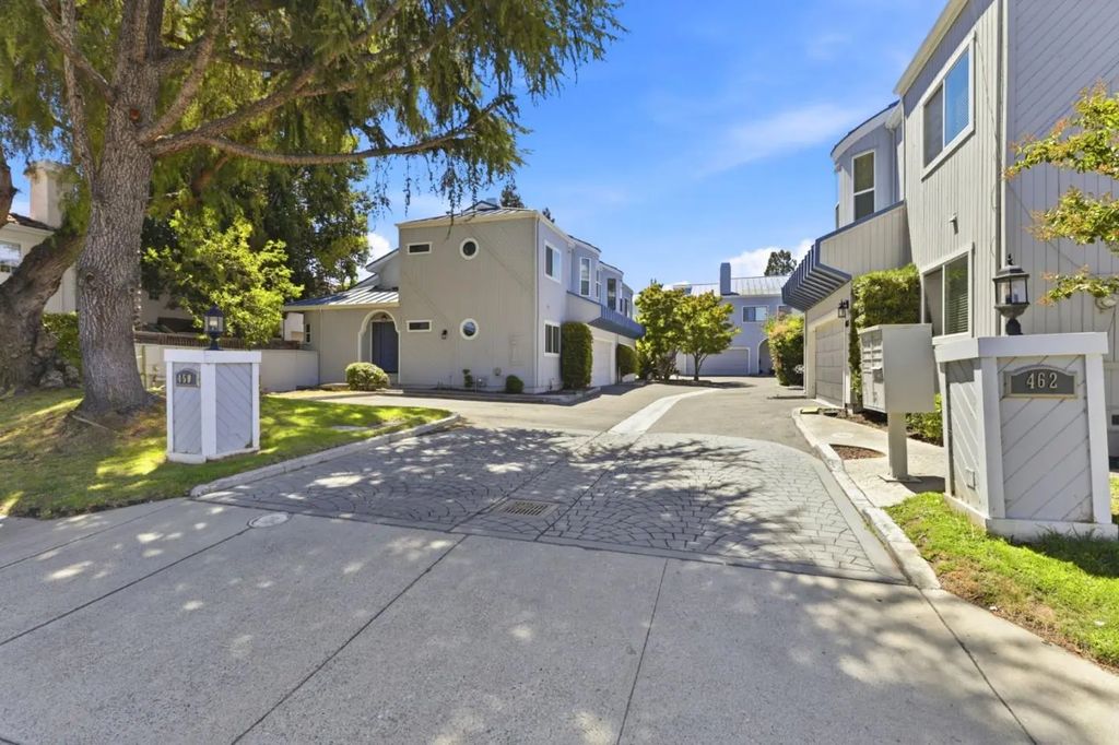 452 W Sunnyoaks Avenue, Campbell