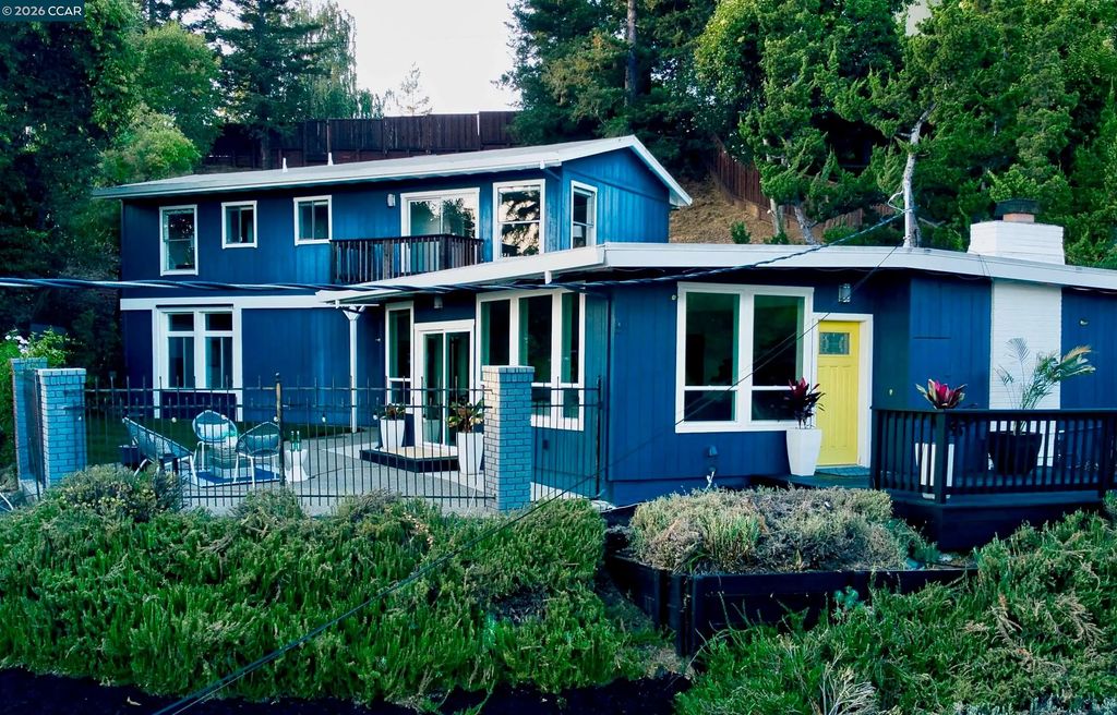 11 Las Palomas, Orinda