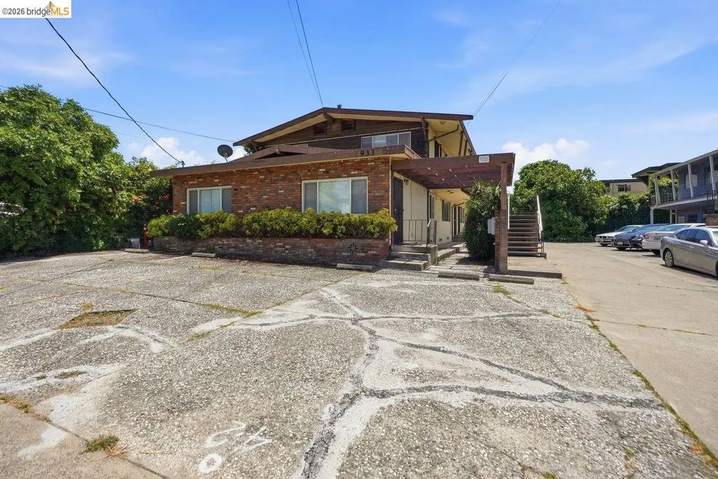 933 41st St, Oakland