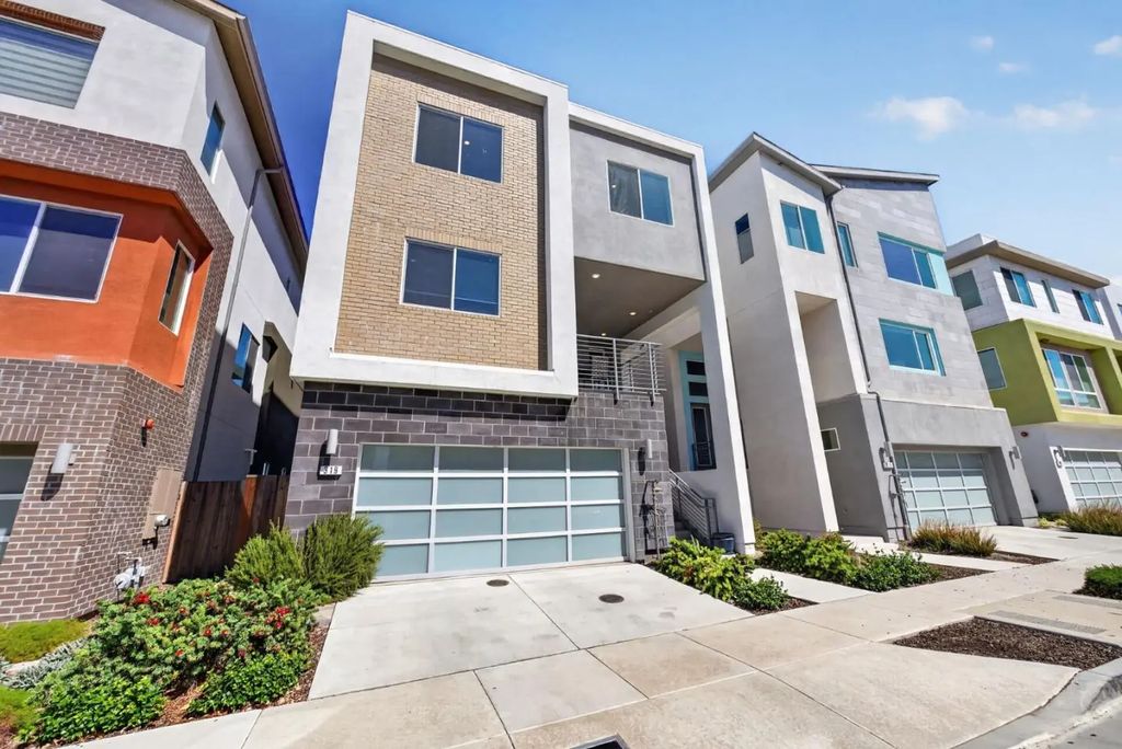 319 Agustin Narvaez Street, San Jose
