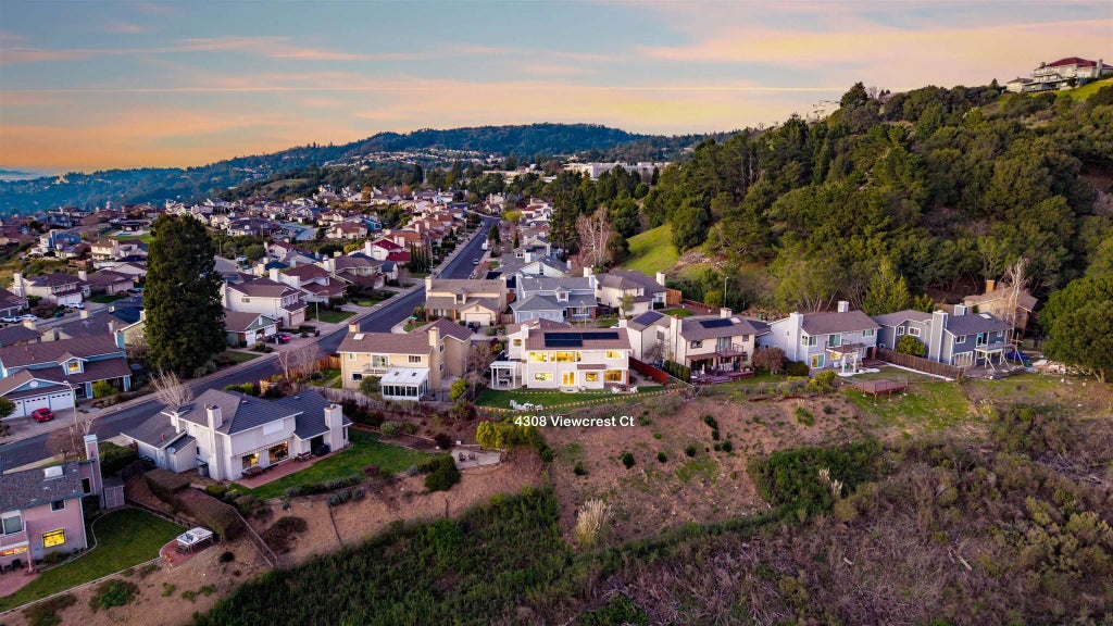 4308 View Crest Ct, Oakland