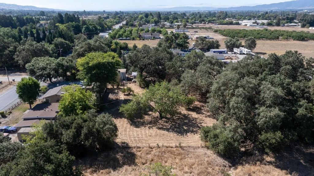 11705 Foothill Avenue, Gilroy