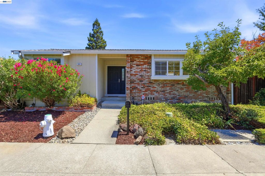 835 Luz Ct, Danville
