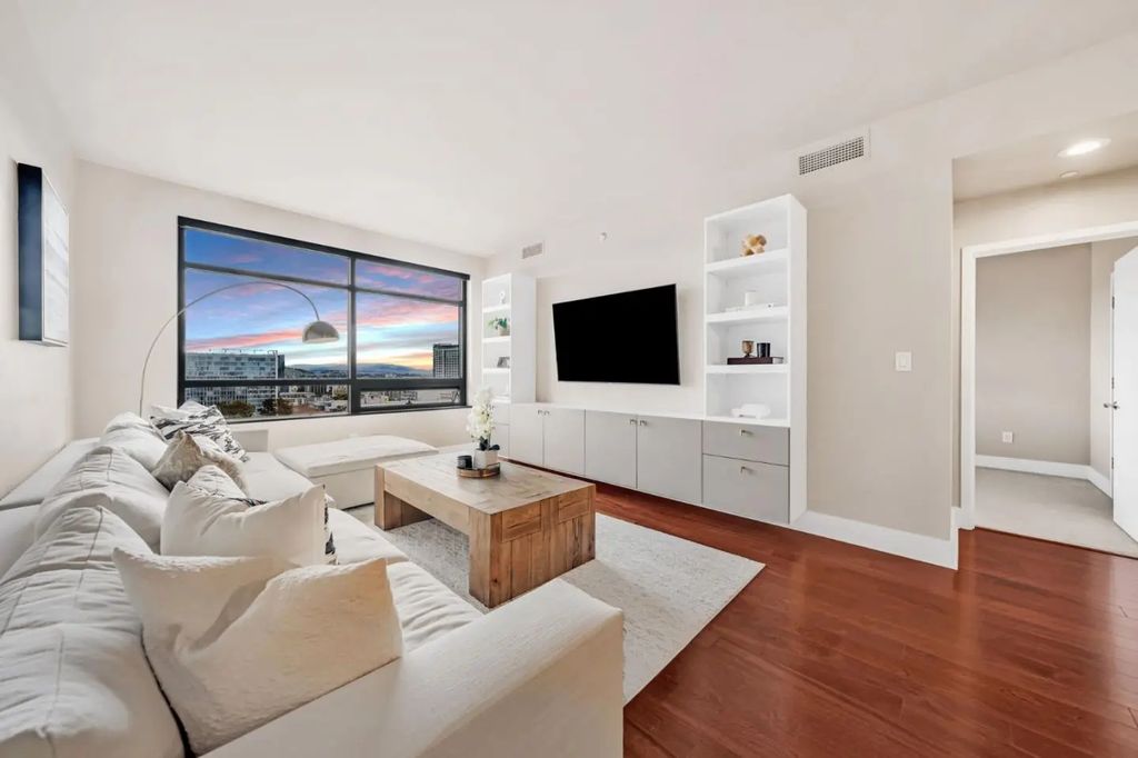 88 E San Fernando Street 1403, San Jose