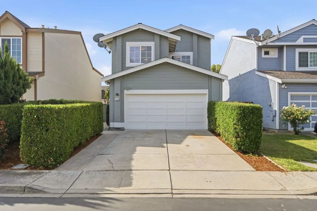 5484 Sunstar Common, Fremont