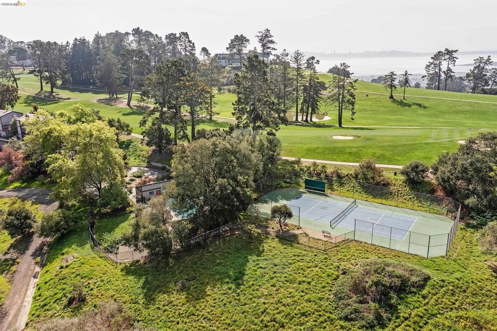 407 Vista Heights Rd, El Cerrito