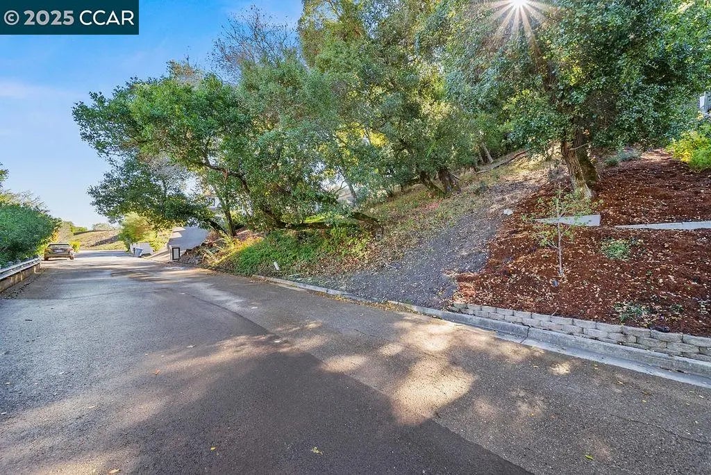 Oak Rd, Orinda