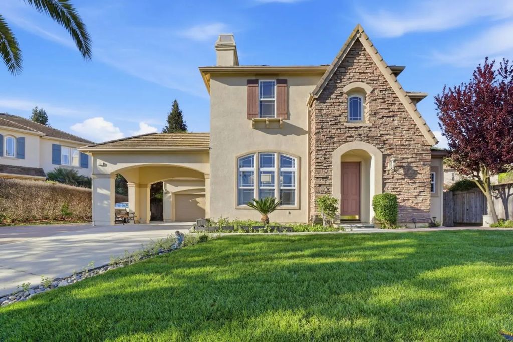 7521 Troon Court, Gilroy