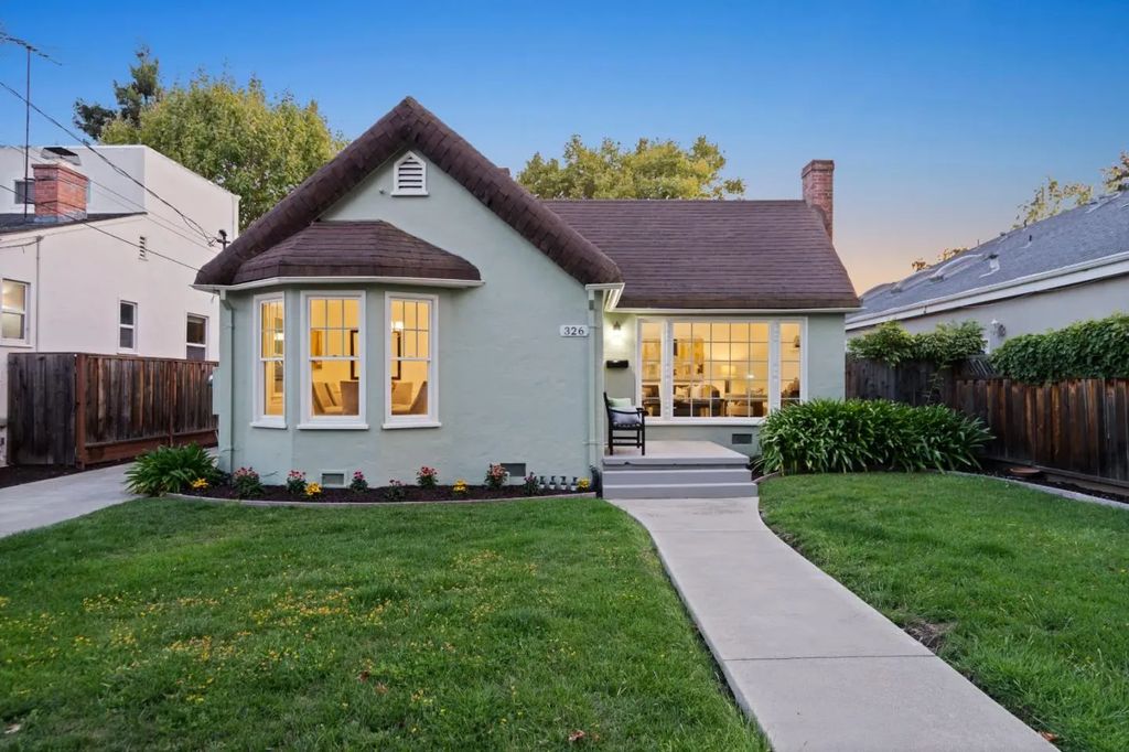 326 Hudson Street, Redwood City