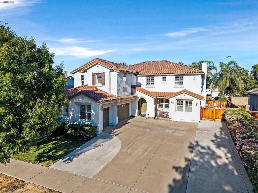 1708 La Pergola Dr, Brentwood