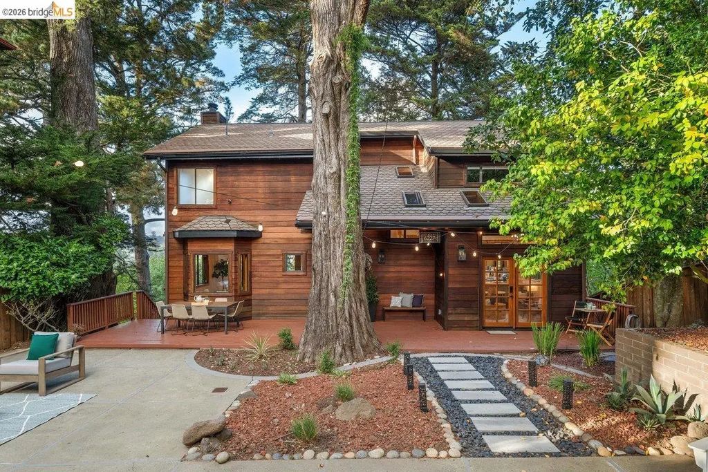 6227 Ascot Dr, Oakland