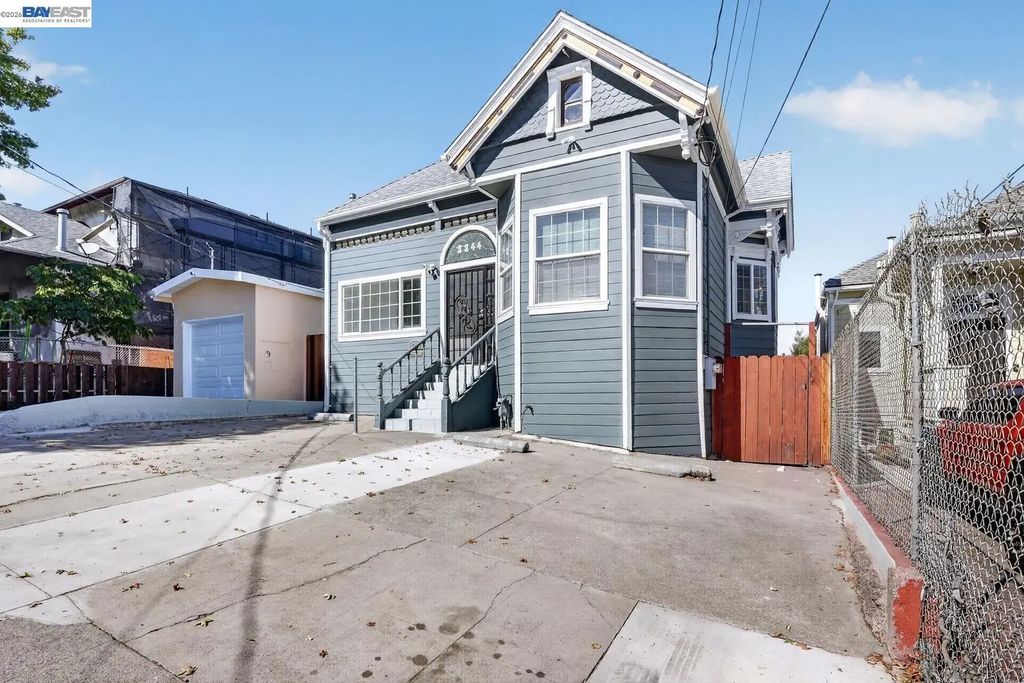 2244 E 20th St, Oakland