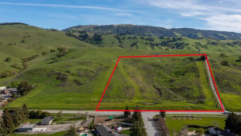New Avenue, Morgan Hill