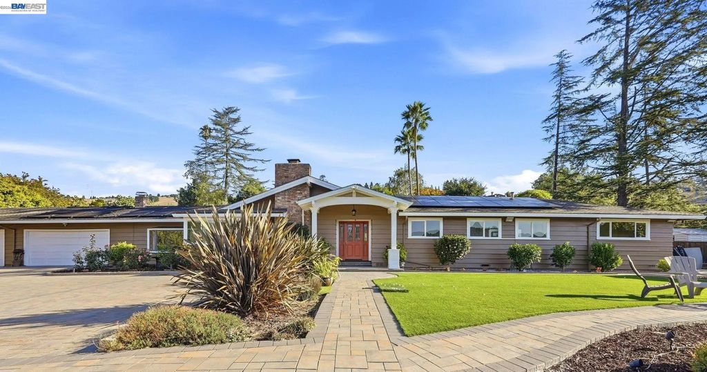 116 Coral Dr, Orinda