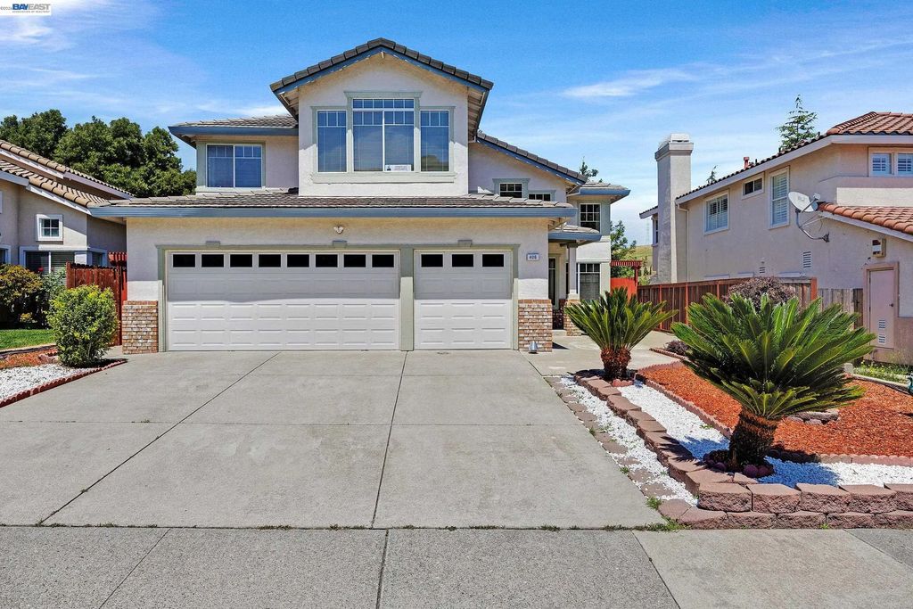 406 Grenadine Way, Hercules