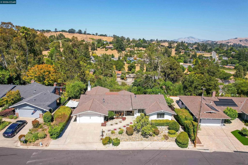 61 Sullivan Dr, Moraga