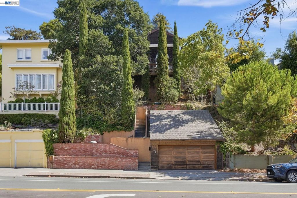 1520 Grand, Piedmont
