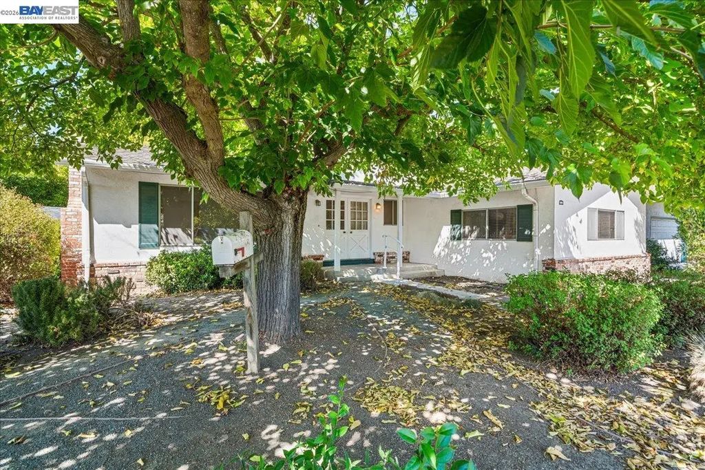 1099 Lynn St, Livermore