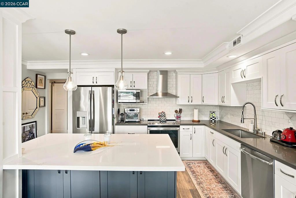 2032 Golden Rain Road 6, Walnut Creek