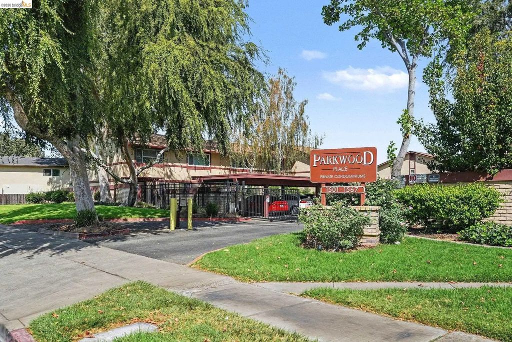 1501 Parkwood Pl, Concord