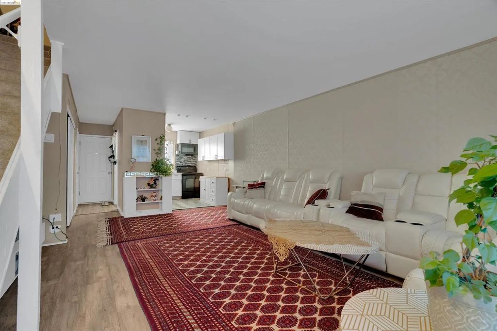 27505 Tampa Avenue 16, Hayward