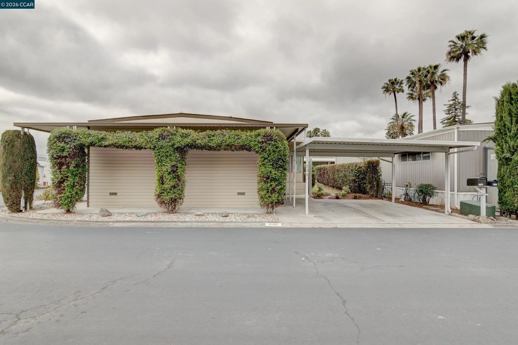2287 Dalis Dr 169, Concord
