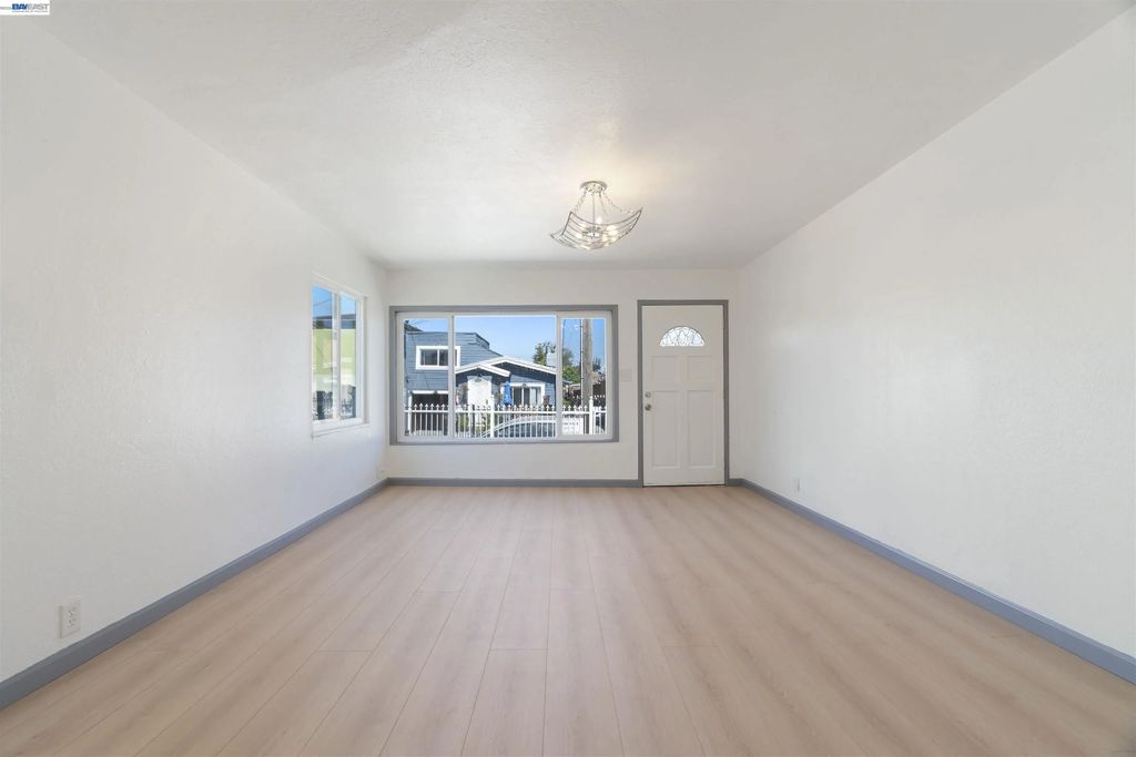 1006 72nd Ave, Oakland