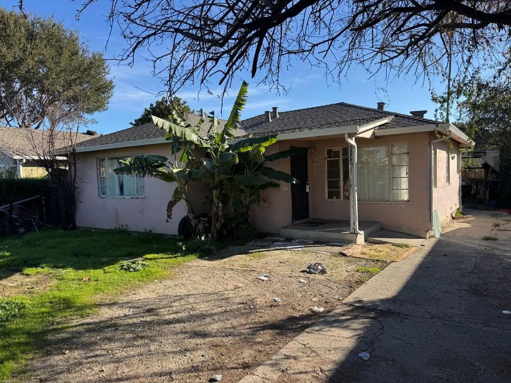 2138 Dumbarton Avenue, East Palo Alto