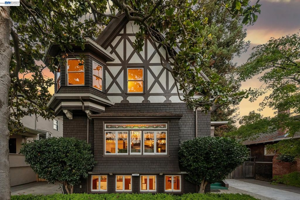 1339 Bay Street, Alameda