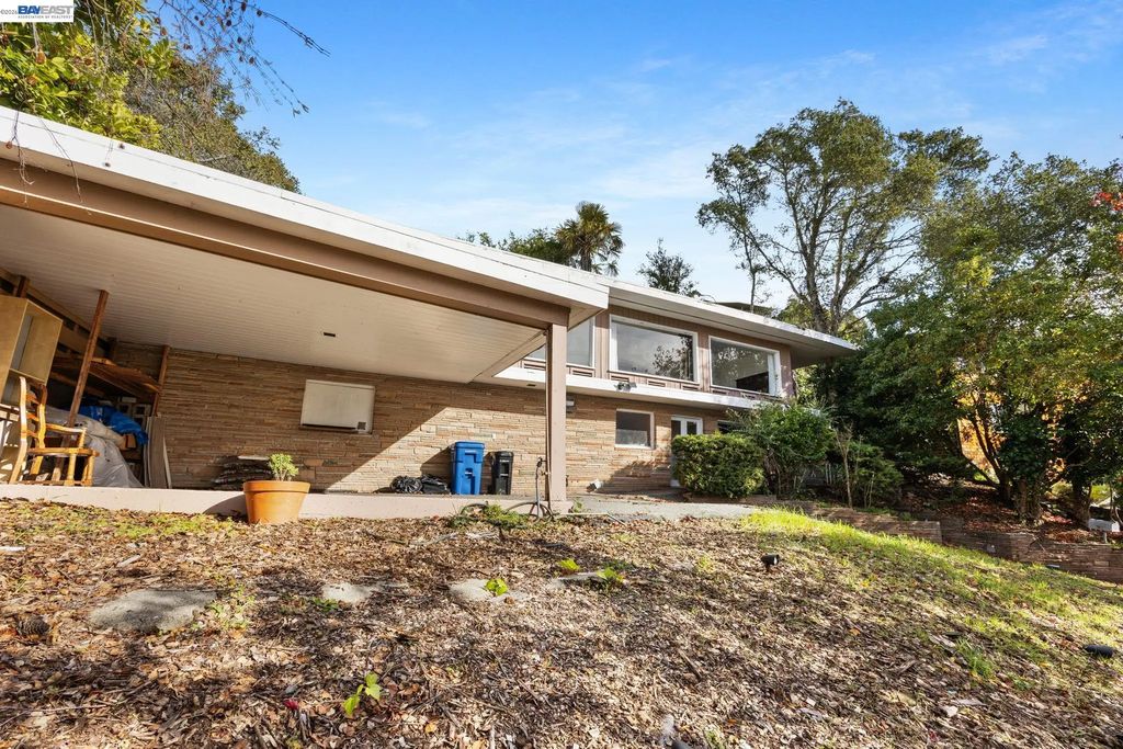 1012 Contra Costa Dr, El Cerrito