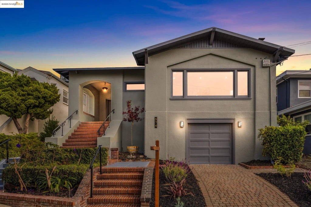 574 Weldon Ave, Oakland