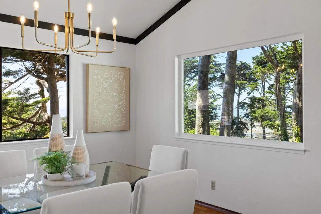207 Beverly Place, Pacifica