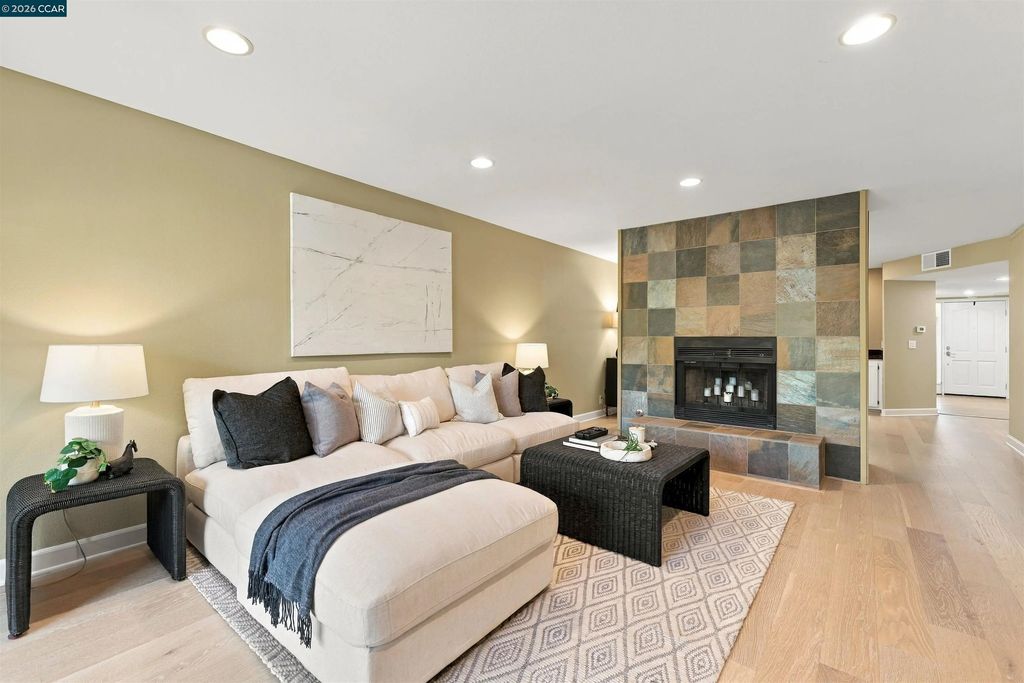 1614 San Miguel Dr, Walnut Creek