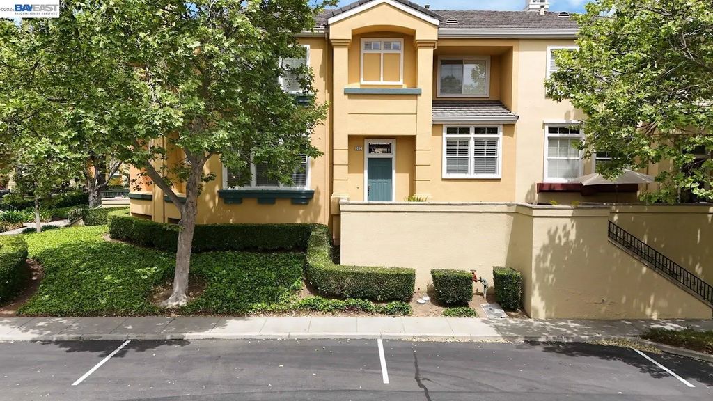 3412 Fitzsimmons Cmn, Fremont