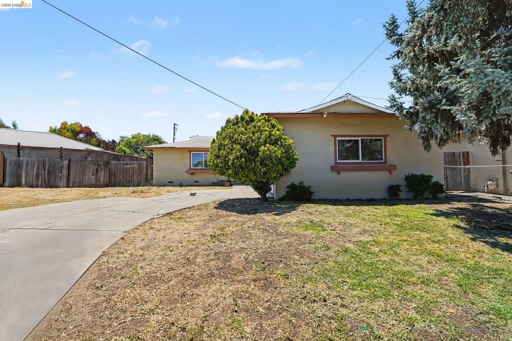 2467 Tanager Cir, Concord