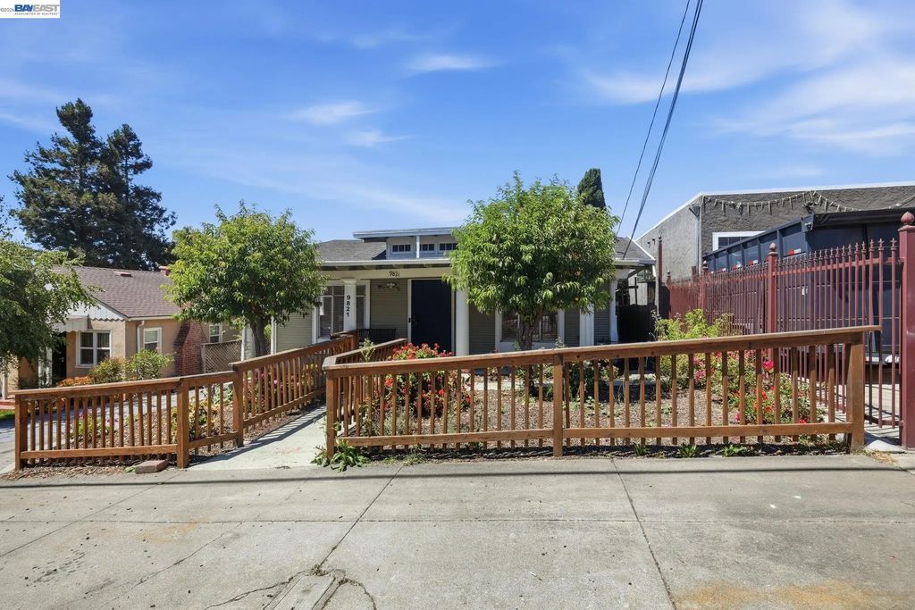 9821 Thermal Street, Oakland