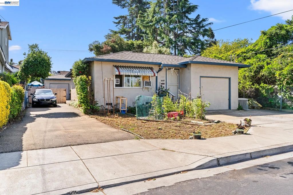 1251 Bellina St, Hayward