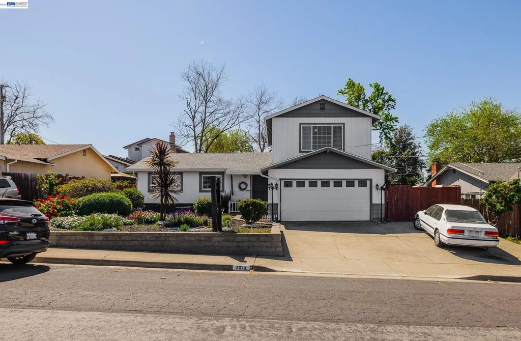 2279 Saint George Dr, Concord