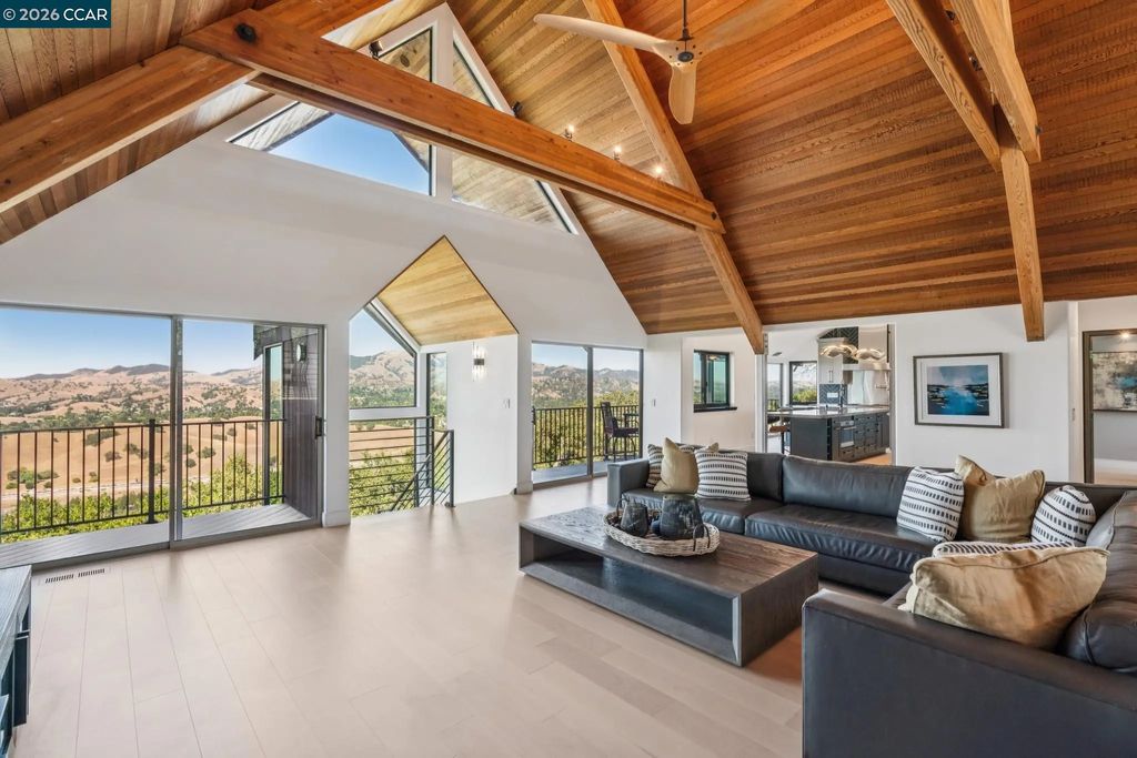 321 Castle Crest Rd, Alamo