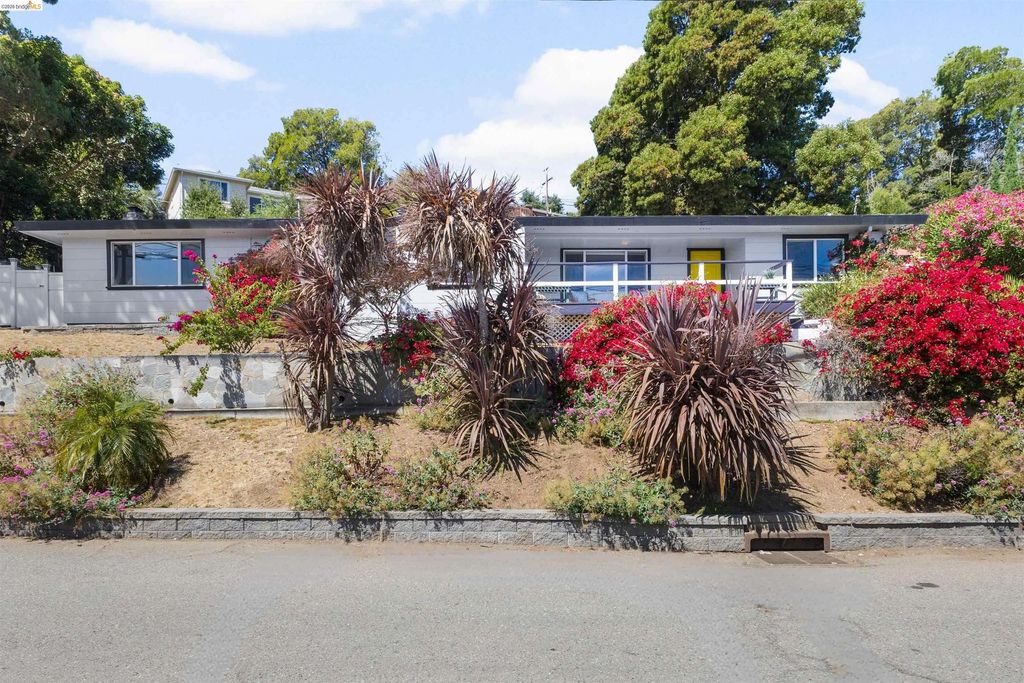 8019 Sterling Dr, Oakland