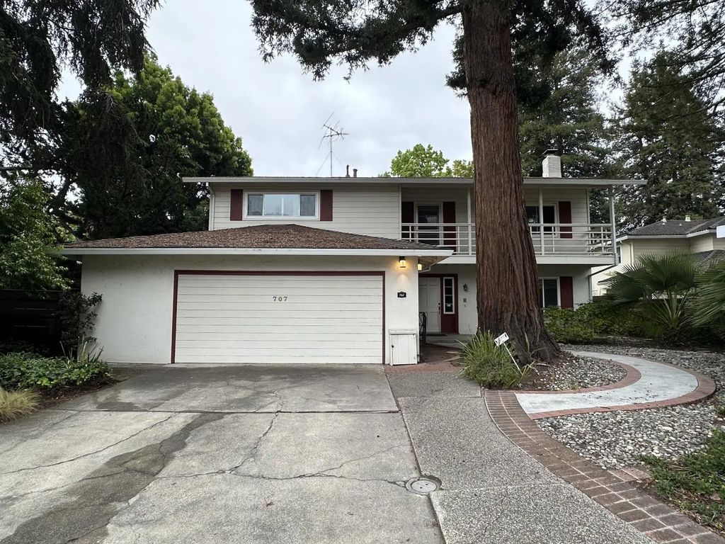 707 Charleston Court, Palo Alto