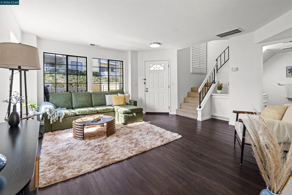 1001 Devonwood, Hercules